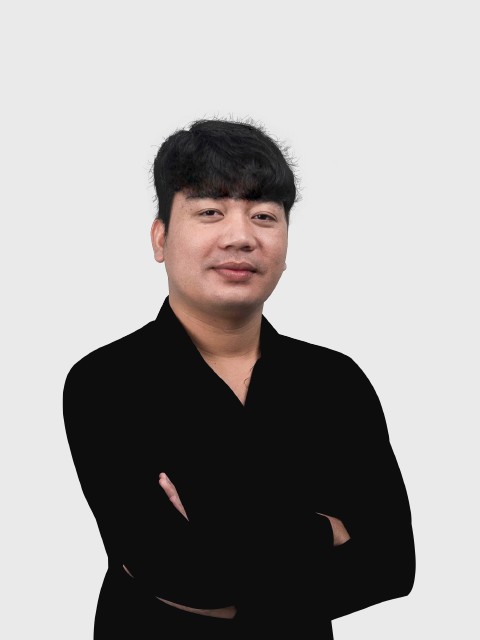 Senior Graphich Designer photo